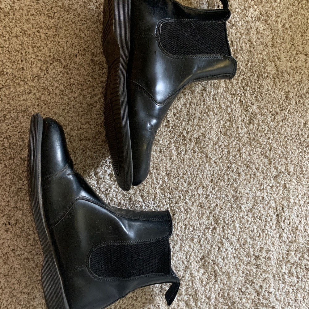 Dr. Marten Chelsea Boot